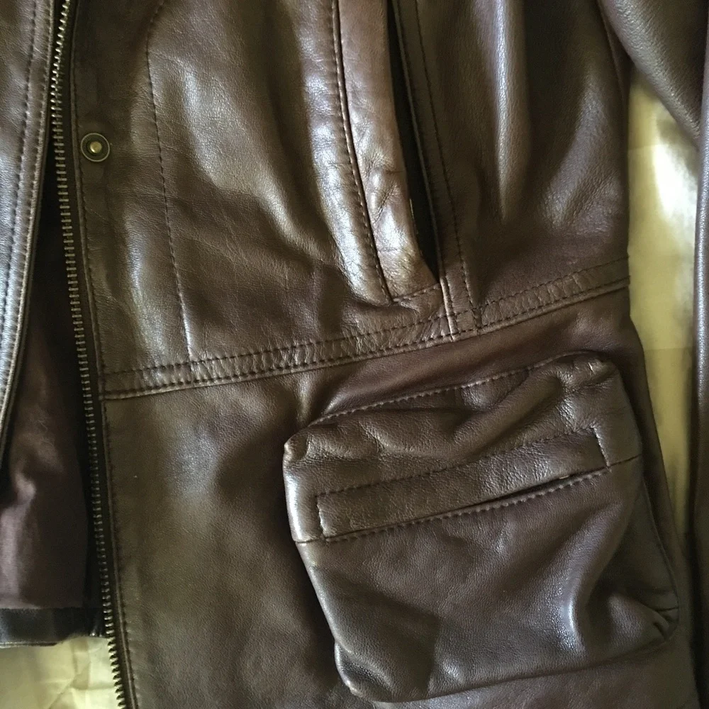 Gianni Bini Buttery Soft Luxurious Tailored Classic leather jacket
